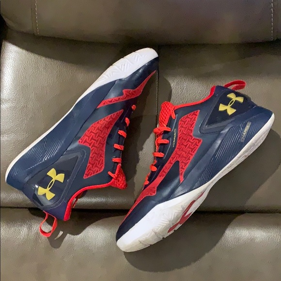 Athletic_Shoes